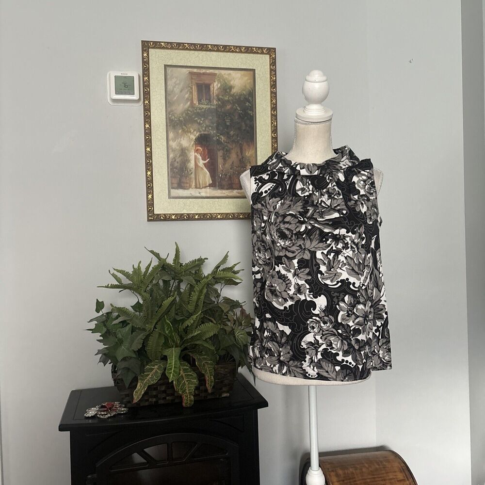 Talbots Women’s Size 8 Sleeveless Black White Blouse Collared Open Back Button